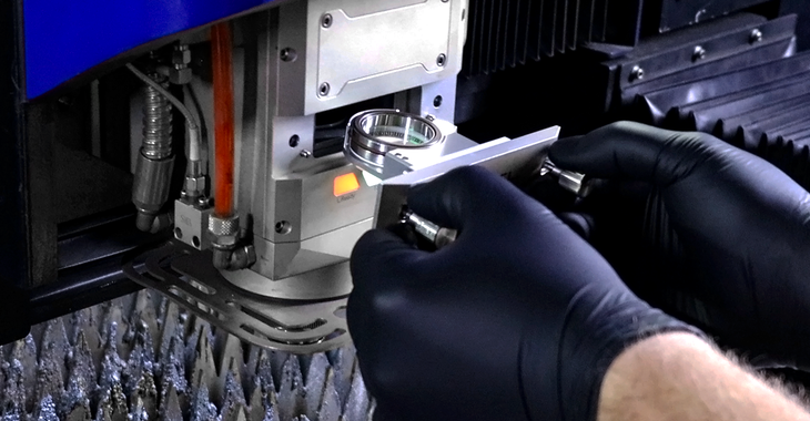 Laser Cutting Head Cutting Cube Raytools fiber laser cięcie laserowe cnc