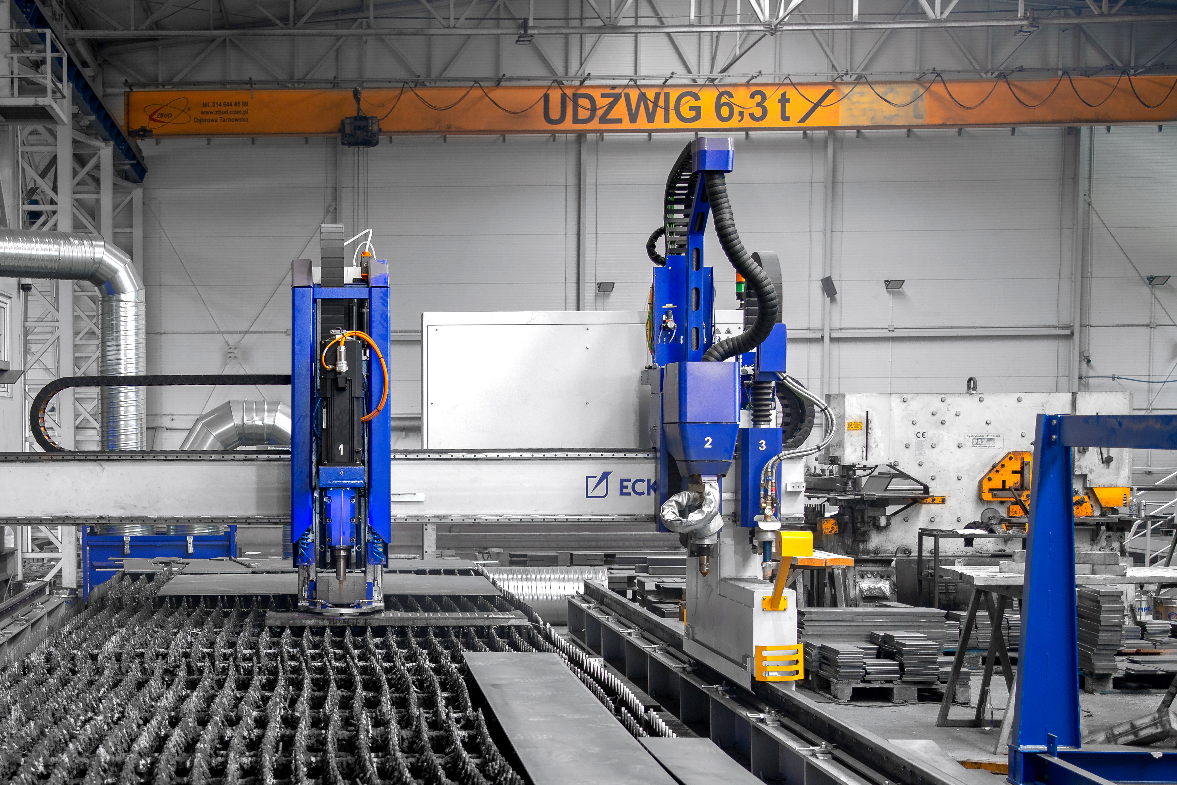Głowice robocze maszyny Titan DrillCut w zakładzie Blech Stal